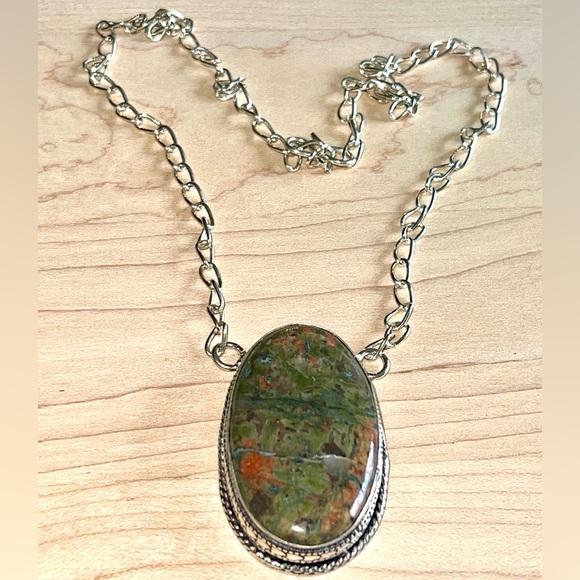 Beautiful Unakite Jasper Pendant Necklace - Picture 13 of 14
